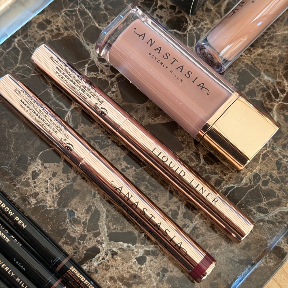 Anastasia Beverly Hills Makeup Bundle- Nude and Brown - Picture 7 of 15